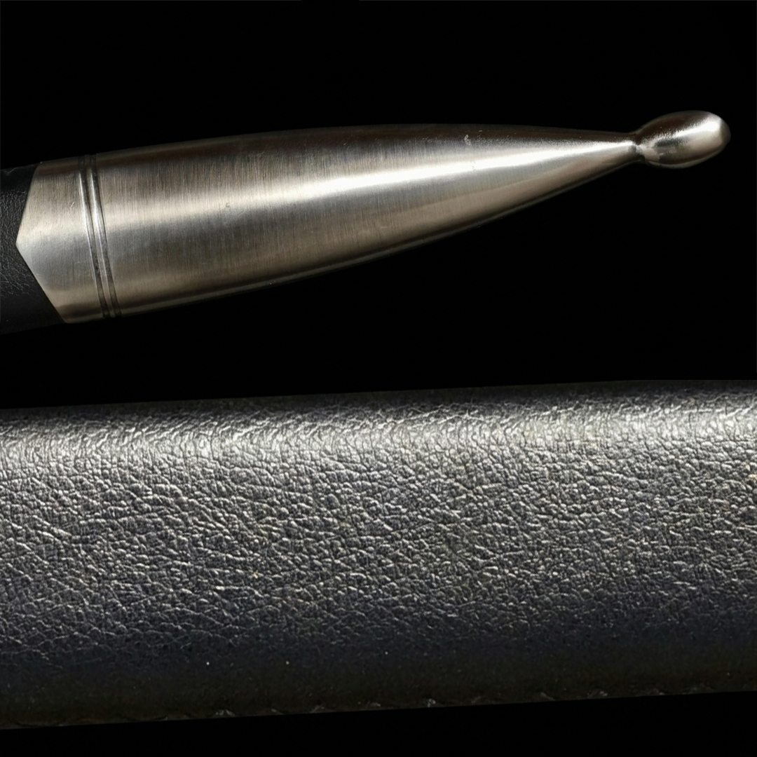Streicher Waldläufer-Schwert Klinge und Scheide im Detail